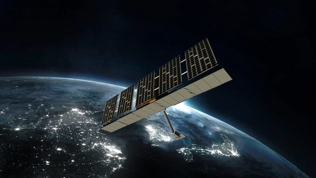 Satélite russo perseguiu satélite da ICEYE. Uma “guerra das estrelas” está mais próxima?
