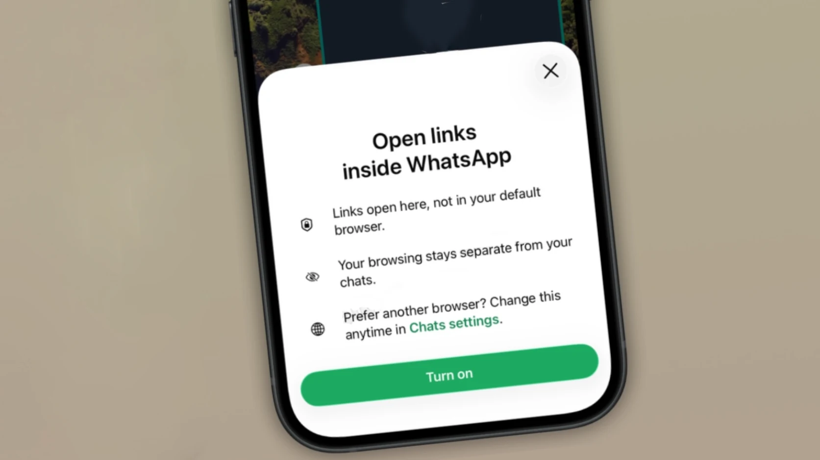 WhatsApp prepara novidade no iPhone para abrir links sem sair da aplicação